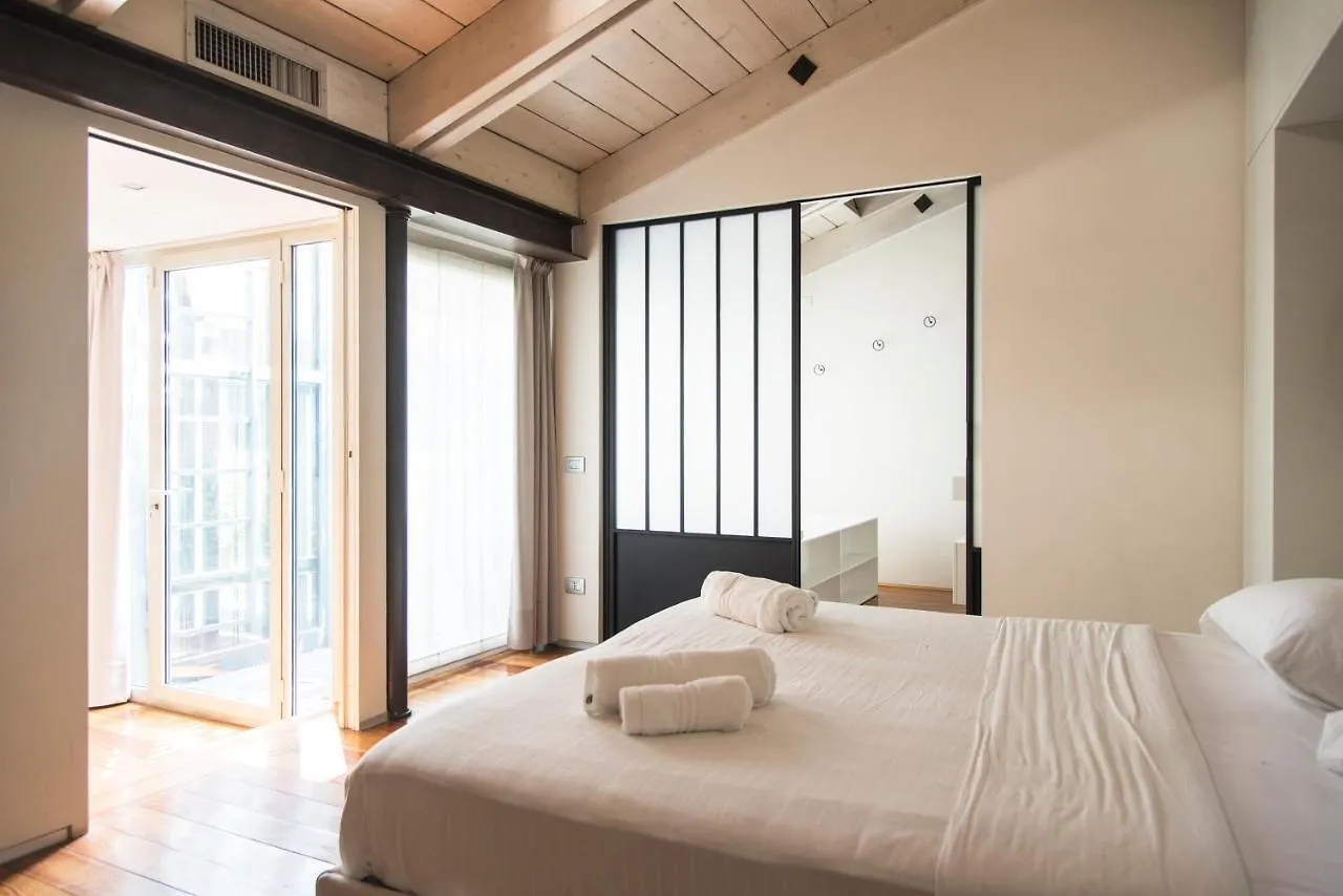 Youhosty - Luxury Town House Milan