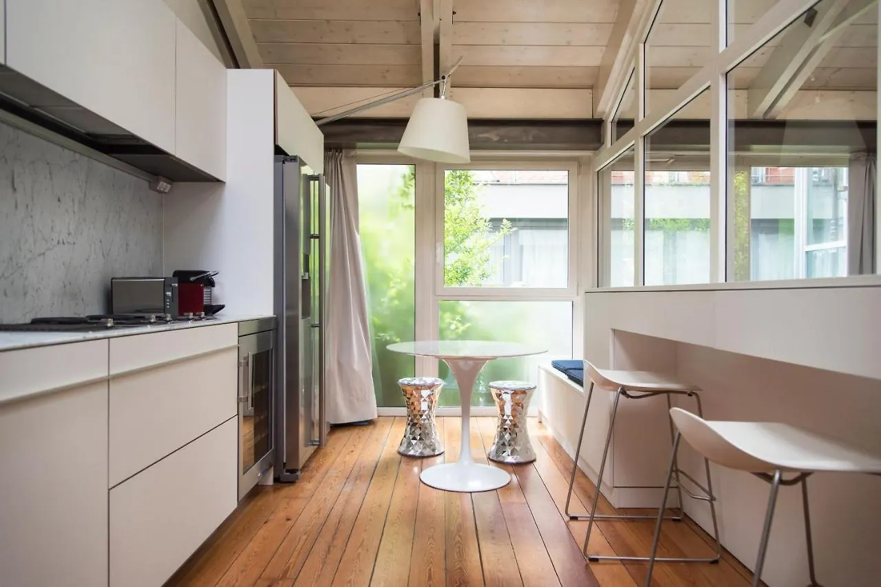 Youhosty - Luxury Town House Milan Italy